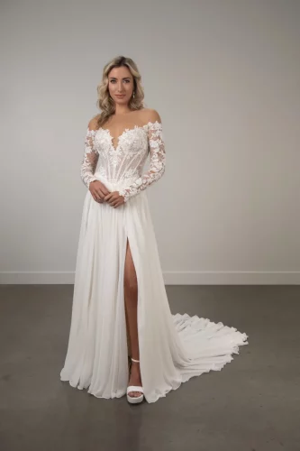 Off-Shoulder Trouwjurk met Lange Mouwen en Split