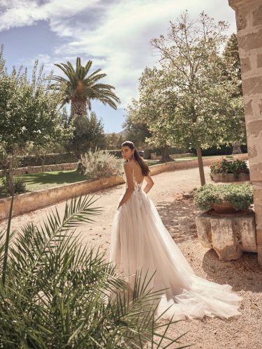 Modeca Mae | Romantische A-lijn trouwjurk | Look of Love Bridal Boutique
