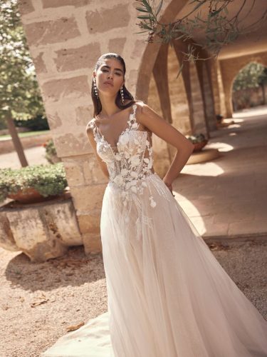 Modeca Mae | Romantische A-lijn trouwjurk | Look of Love Bridal Boutique
