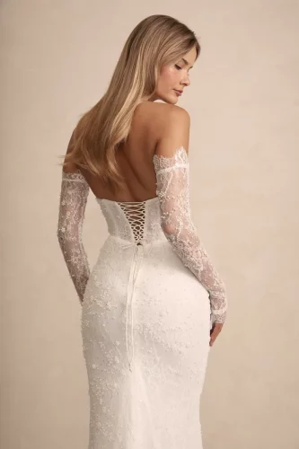 MWL Bride Haven trouwjurk van beaded Chantilly kant met eyelash details en elegante rug