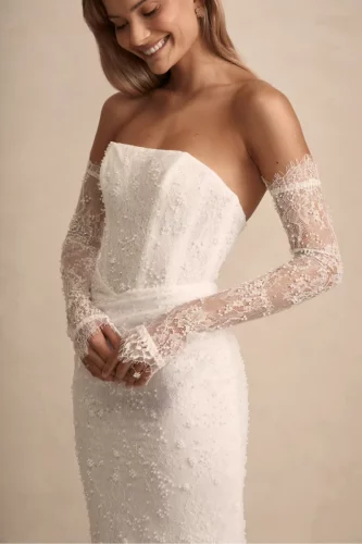 MWL Bride Haven trouwjurk van beaded Chantilly kant met eyelash details en elegante rug