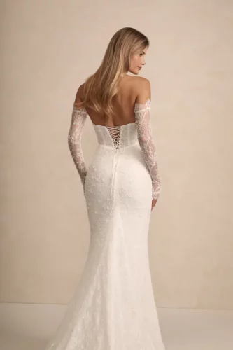 MWL Bride Haven trouwjurk van beaded Chantilly kant met eyelash details en elegante rug