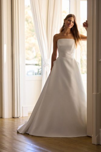 Jesus Peiró 2707 trouwjurk – strapless minimalistische jurk met krachtige belijning