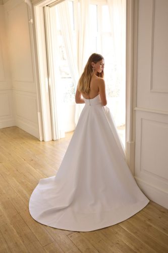 Jesus Peiró 2707 trouwjurk – strapless minimalistische jurk met krachtige belijning