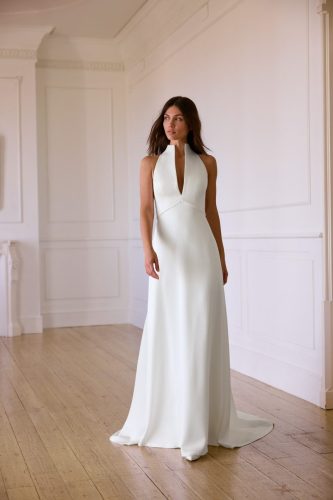 Jesús Peiró 2709 trouwjurk met moderne belijning en elegante uitstraling
