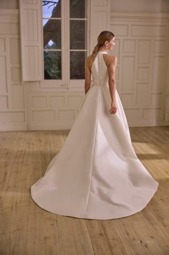 Jesús Peiró 2733 | Minimalistische Halter Trouwjurk met Diepe V-hals | Look of Love