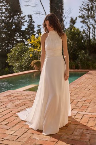 Jesus Peiró 2736 trouwjurk – geplisseerde halterjurk met elegante drapering