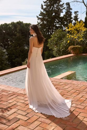 Jesus Peiró 2736 trouwjurk – geplisseerde halterjurk met elegante drapering